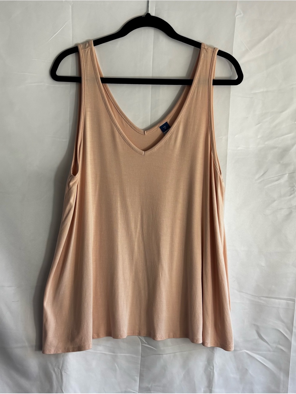 Old Navy Peach V-Neck Sleeveless Tank